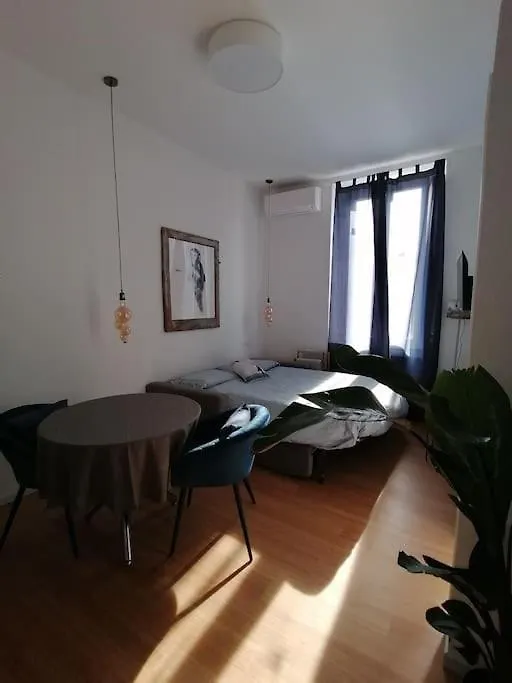 Appartamento New Cozy Studio 7 Metro Stops To Duomo! Milano