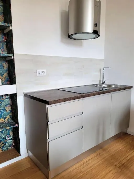 Apartment New Cozy Studio 7 Metro Stops To Duomo! Milan